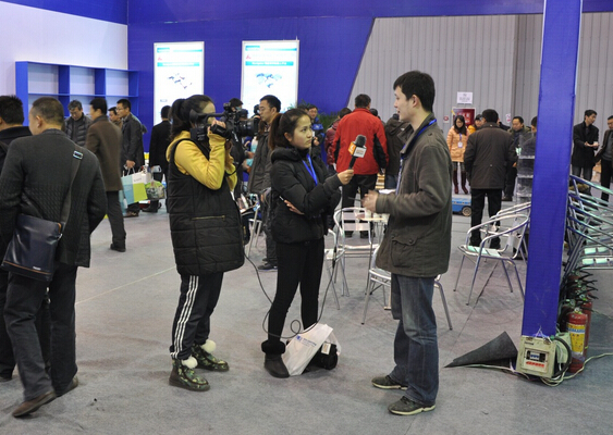 XKTY.COM-星空(中国)
公司参展“2014世界机器人及智能装备产业大会暨博览会”-成都电视台现场采访-3.jpg